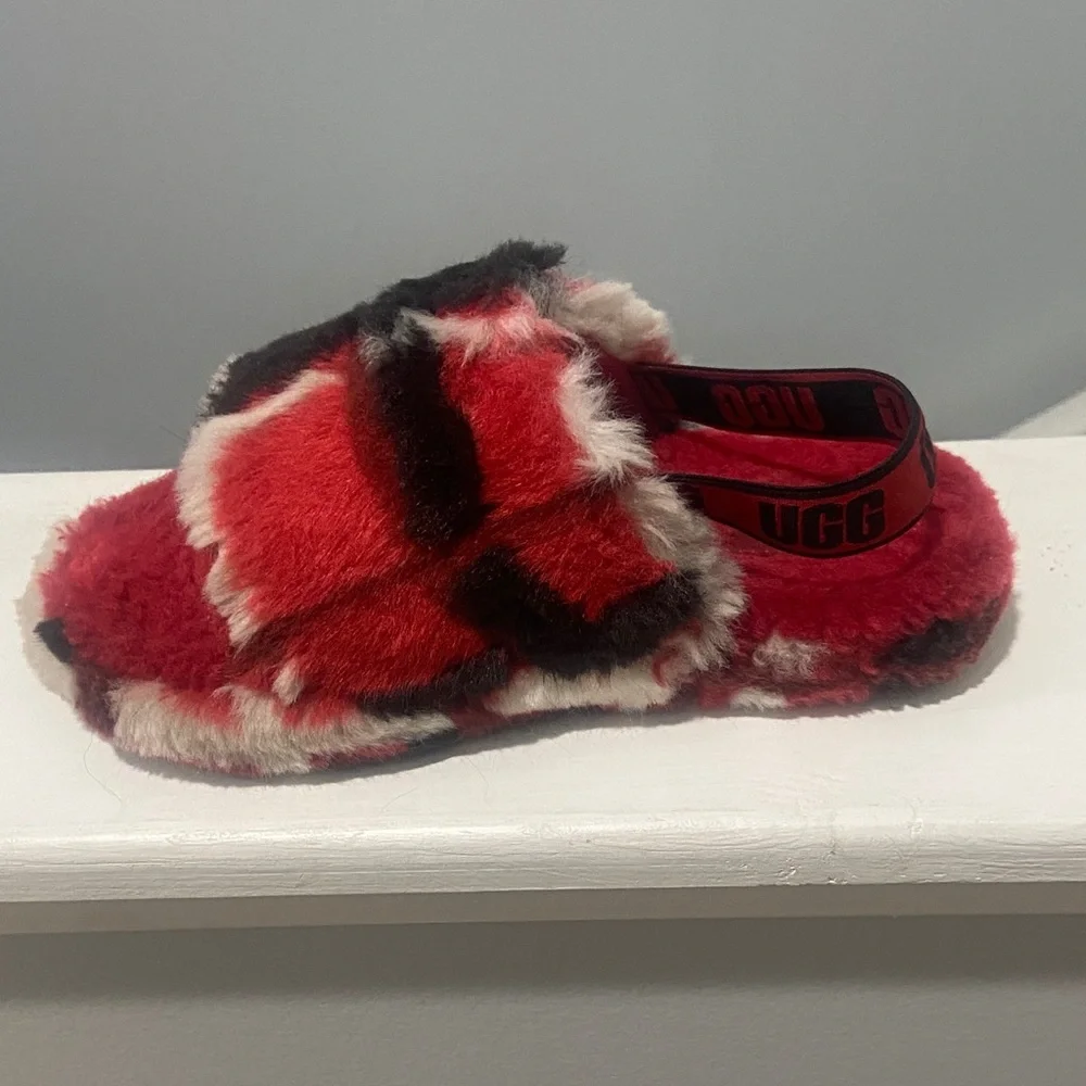 UGG Fluff Yeah Slide Backstrap Slippers in Plaid Punk Red Kids Size 3